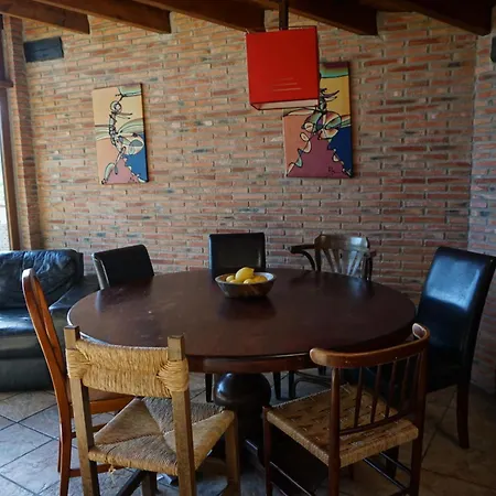 Preciosa Casa Con Jardin Oruna