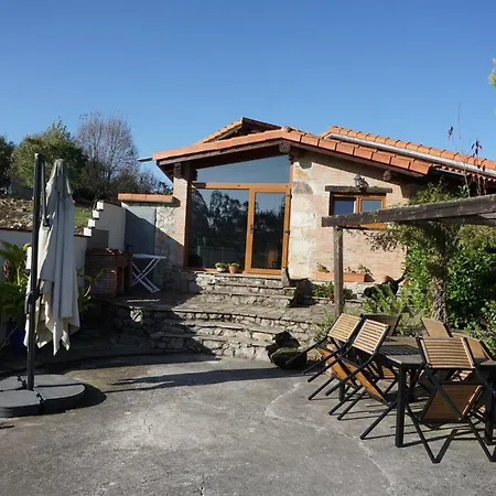 Preciosa Casa Con Jardin Oruna