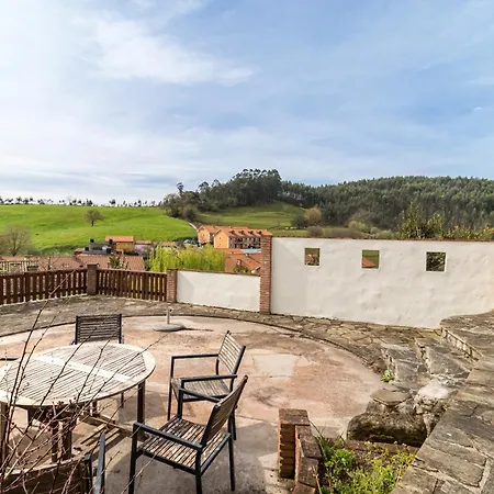 Preciosa Casa Con Jardin