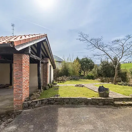 Preciosa Casa Con Jardin