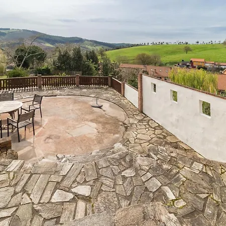 Preciosa Casa Con Jardin Hébergement de vacances *