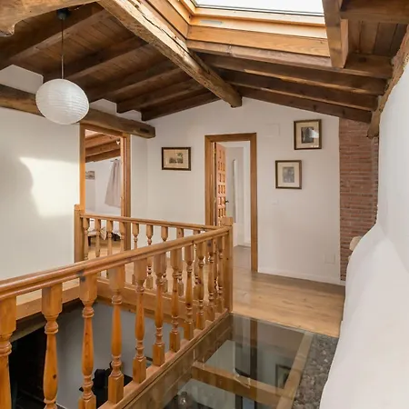 Preciosa Casa Con Jardin Oruna