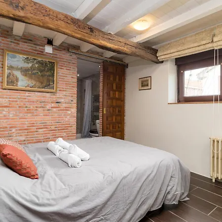 Preciosa Casa Con Jardin