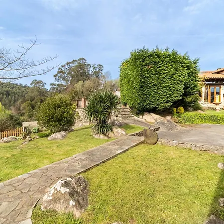 Preciosa Casa Con Jardin